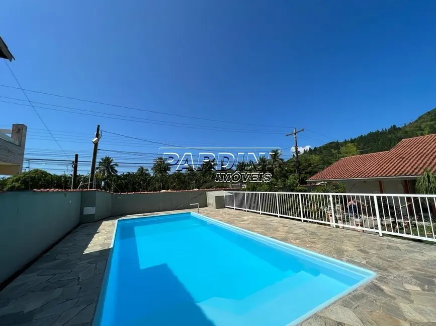 Casa com 7 quartos à venda, 350m2 em Ubatuba - SP - imagem 3 Foto 3 de Casa com 7 quartos à venda, 350m2 em Ubatuba - SP