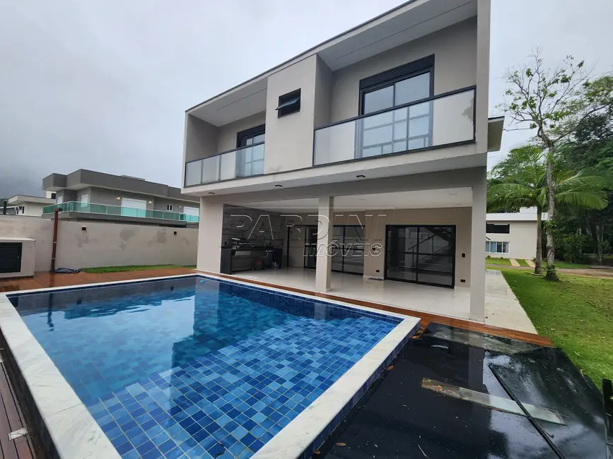 Foto 2 de Casa com 3 quartos à venda, 205m2 em Ubatuba - SP