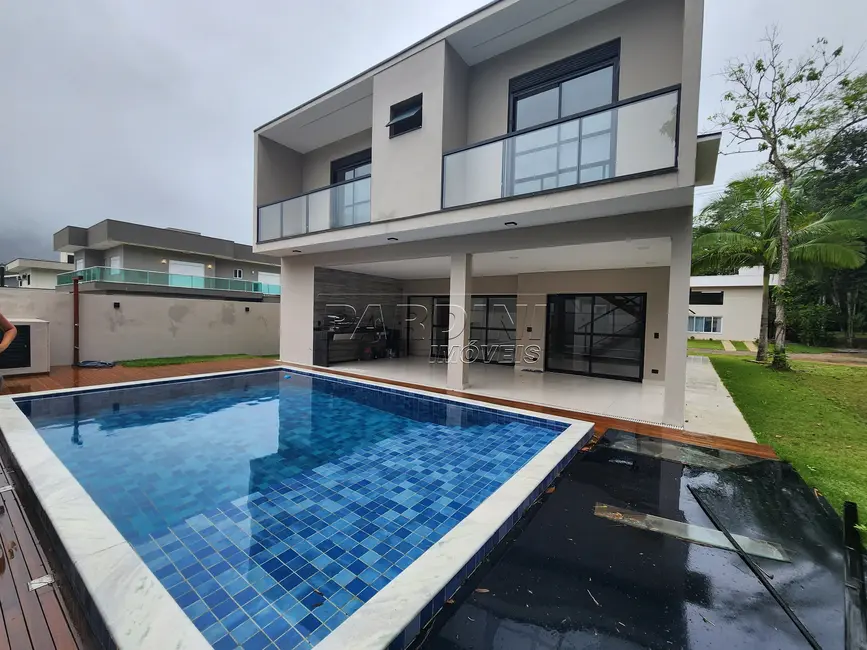 Foto 1 de Casa com 3 quartos à venda, 205m2 em Ubatuba - SP