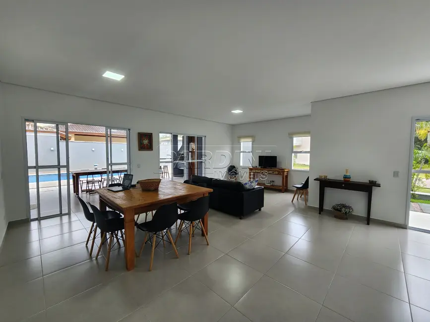 Foto 2 de Casa com 5 quartos à venda, 205m2 em Ubatuba - SP