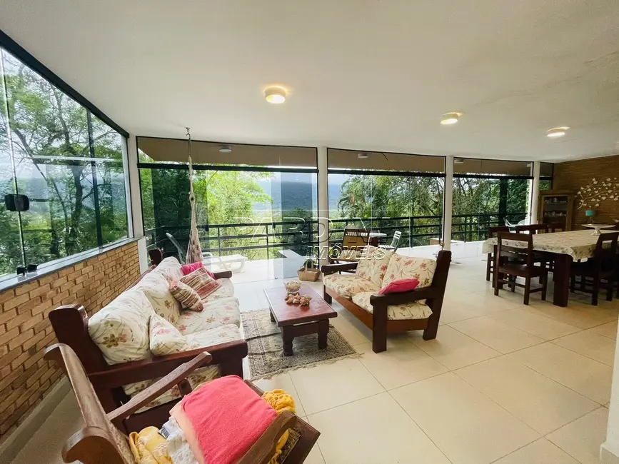 Foto 2 de Casa de Condomínio com 5 quartos à venda, 420m2 em Ubatuba - SP
