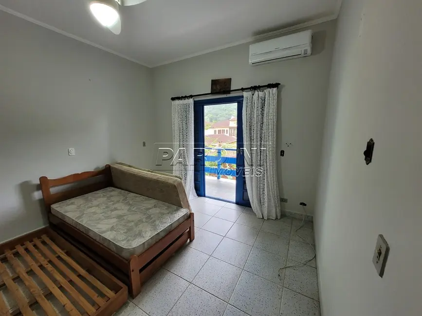 Foto 8 de Casa com 4 quartos à venda, 250m2 em Ubatuba - SP