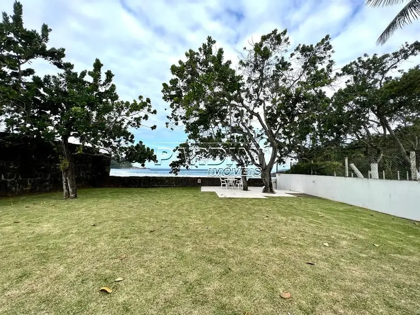 Foto 1 de Casa com 4 quartos à venda, 236m2 em Ubatuba - SP