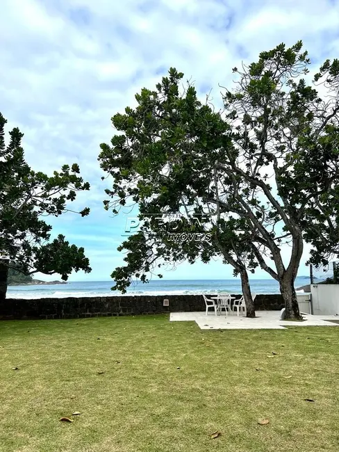 Foto 3 de Casa com 4 quartos à venda, 236m2 em Ubatuba - SP