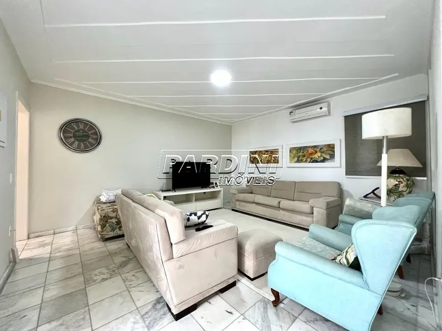 Foto 9 de Casa com 4 quartos à venda, 236m2 em Ubatuba - SP