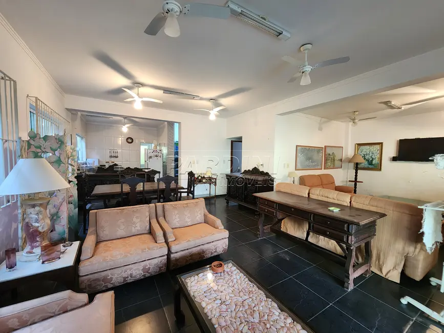 Foto 3 de Casa com 4 quartos à venda, 205m2 em Ubatuba - SP