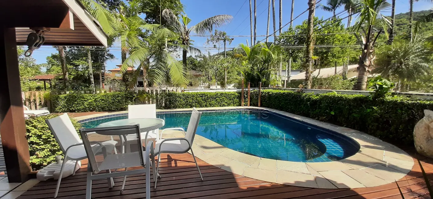 Foto 6 de Casa de Condomínio com 4 quartos à venda, 251m2 em Ubatuba - SP