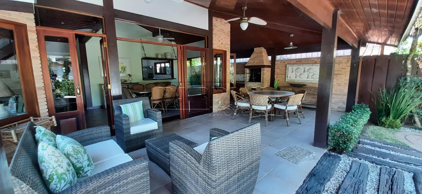 Foto 9 de Casa de Condomínio com 4 quartos à venda, 251m2 em Ubatuba - SP