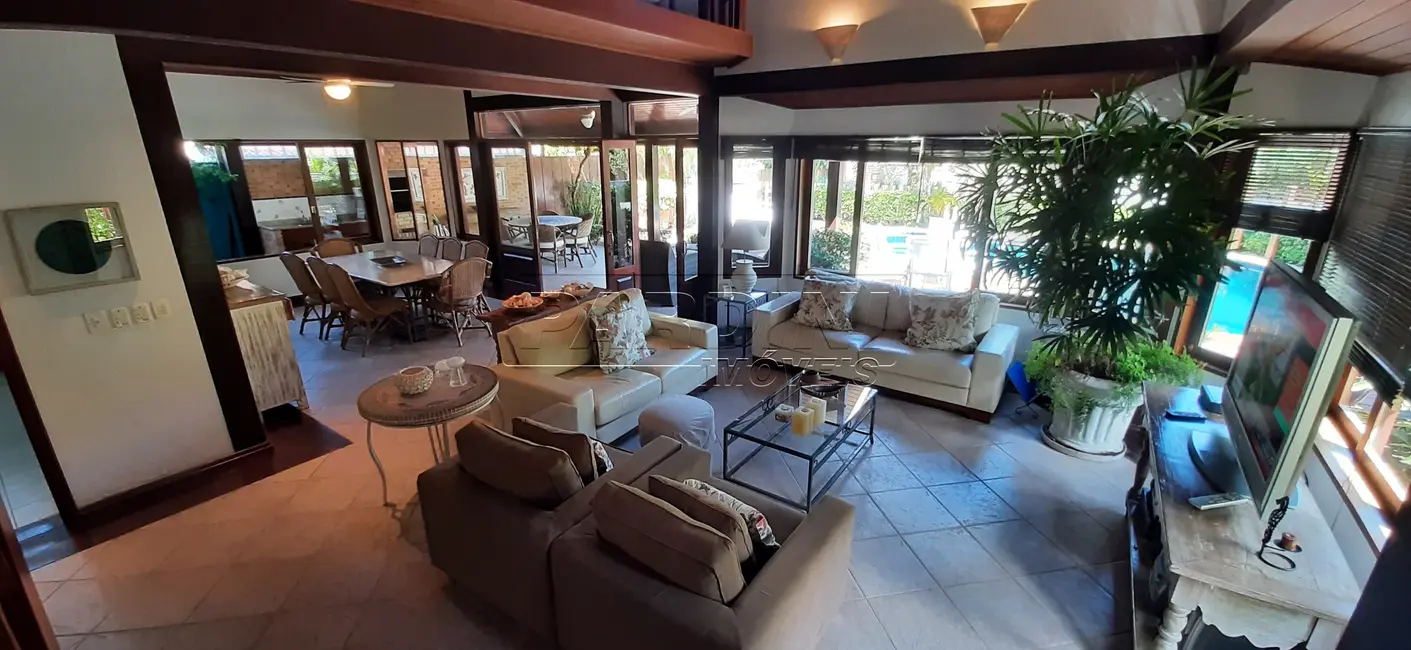Foto 1 de Casa de Condomínio com 4 quartos à venda, 251m2 em Ubatuba - SP