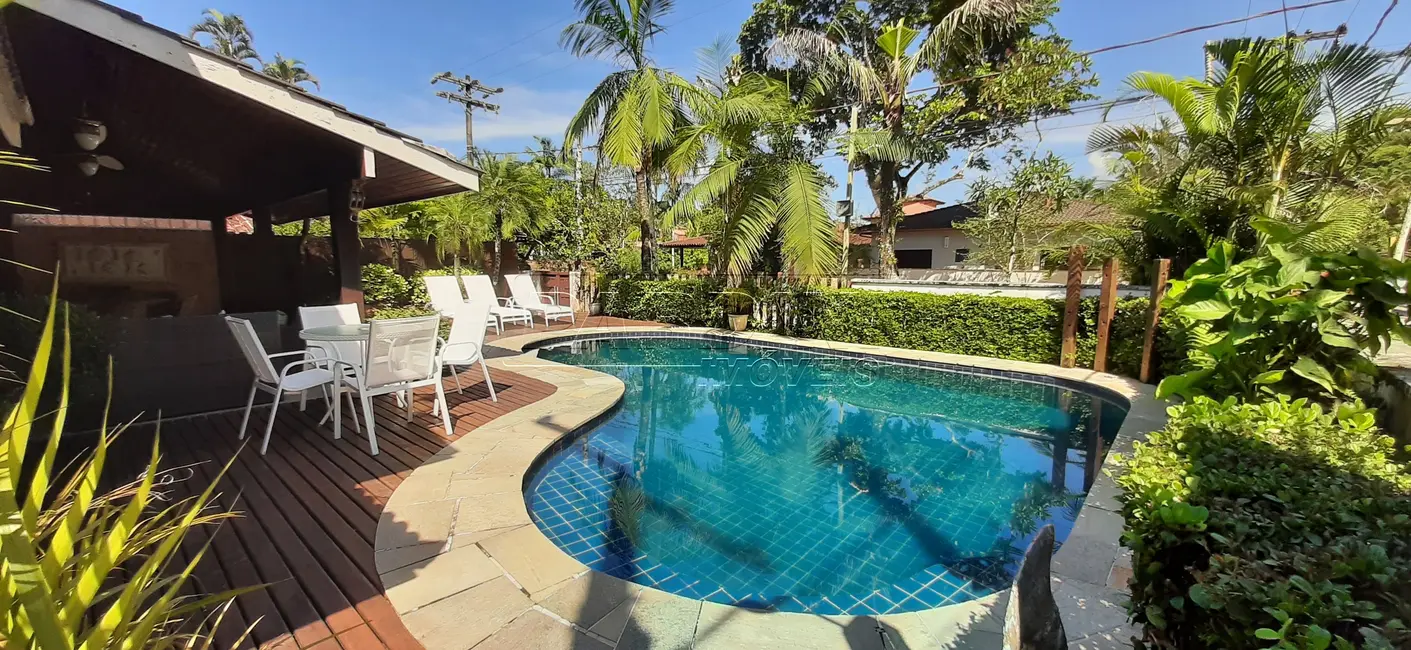 Foto 5 de Casa de Condomínio com 4 quartos à venda, 251m2 em Ubatuba - SP