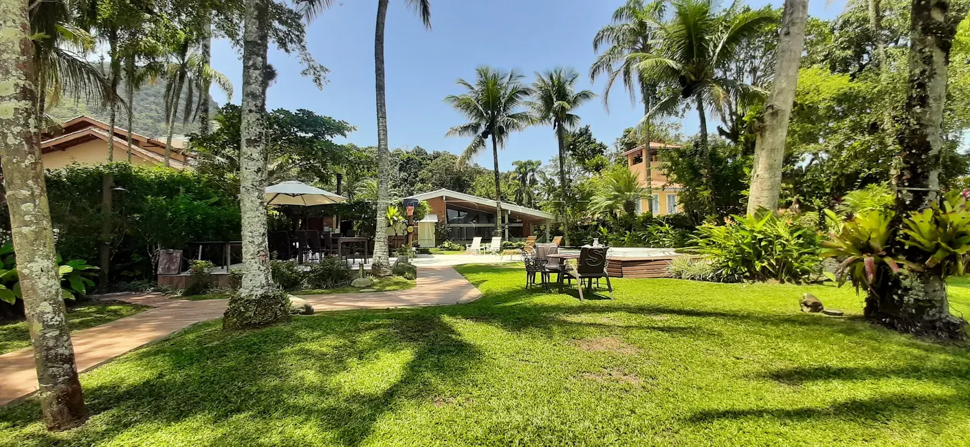 Foto 3 de Casa de Condomínio com 7 quartos à venda, 550m2 em Ubatuba - SP