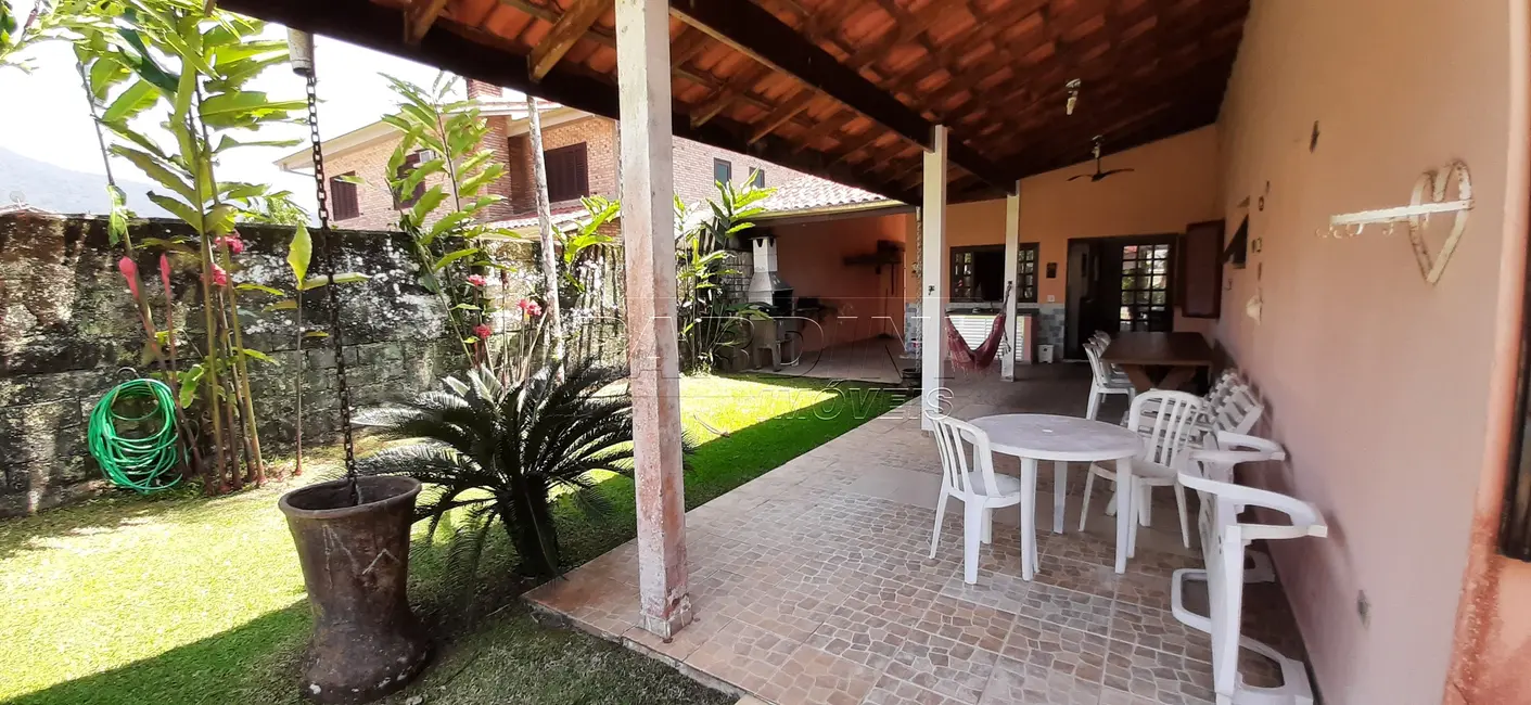 Foto 7 de Casa de Condomínio com 4 quartos à venda, 270m2 em Ubatuba - SP