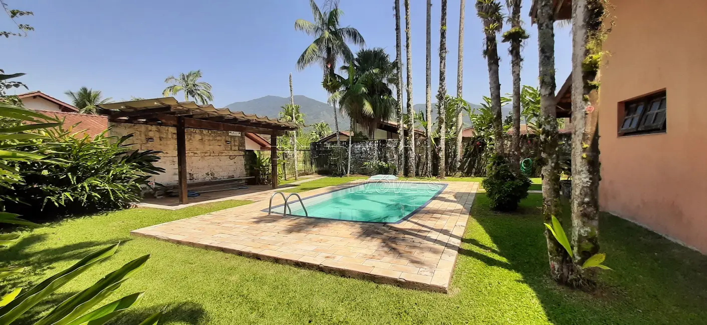 Foto 3 de Casa de Condomínio com 4 quartos à venda, 270m2 em Ubatuba - SP