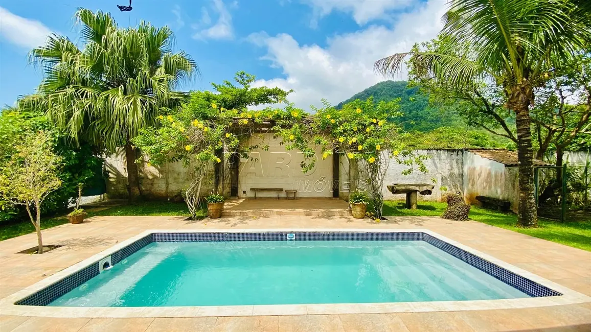 Foto 1 de Casa de Condomínio com 3 quartos à venda, 300m2 em Ubatuba - SP