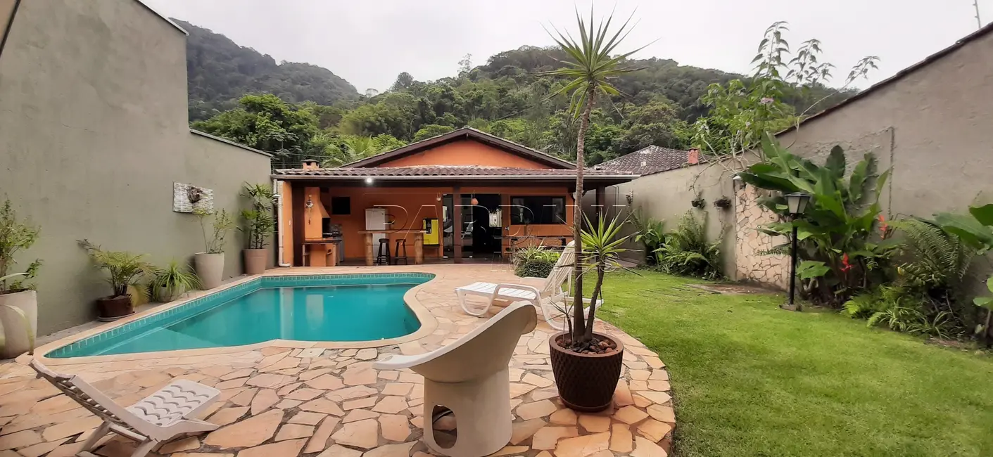 Foto 3 de Casa com 3 quartos à venda, 138m2 em Ubatuba - SP
