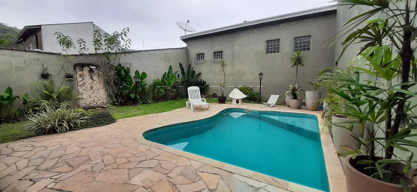 Foto 4 de Casa com 3 quartos à venda, 138m2 em Ubatuba - SP