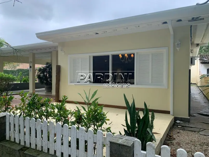 Foto 4 de Casa com 5 quartos à venda, 265m2 em Ubatuba - SP