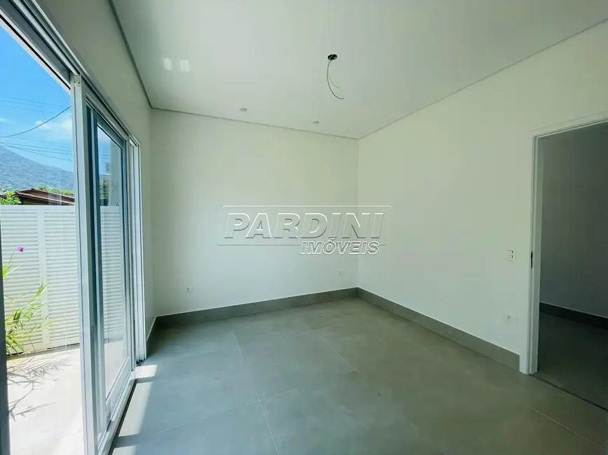 Foto 4 de Casa de Condomínio com 5 quartos à venda, 371m2 em Ubatuba - SP