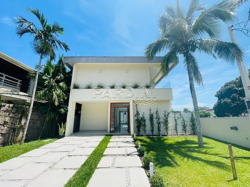 Foto 1 de Casa de Condomínio com 5 quartos à venda, 371m2 em Ubatuba - SP