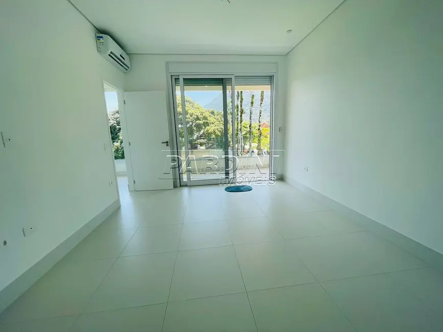 Foto 6 de Casa de Condomínio com 5 quartos à venda, 371m2 em Ubatuba - SP