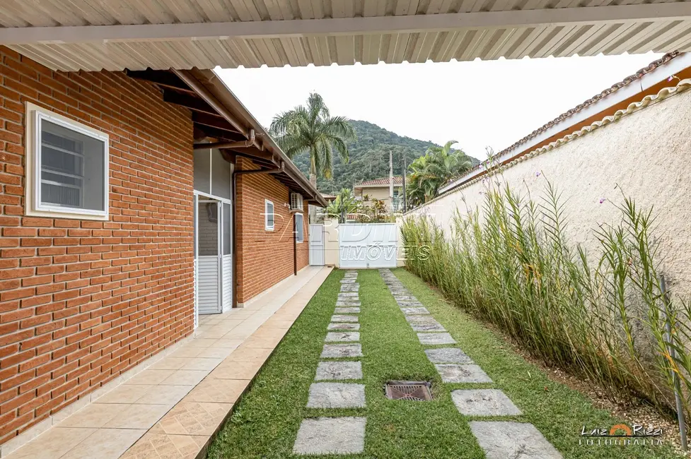 Foto 4 de Casa de Condomínio com 2 quartos à venda, 419m2 em Ubatuba - SP
