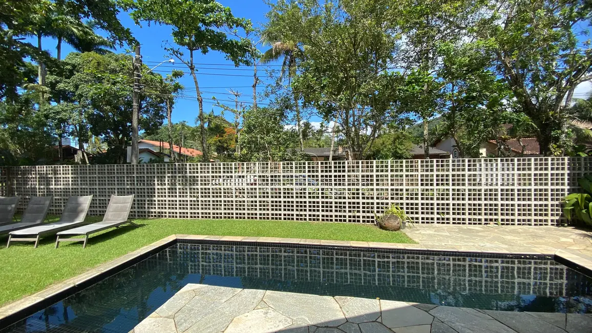 Foto 7 de Casa de Condomínio com 4 quartos à venda, 250m2 em Ubatuba - SP