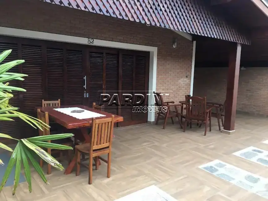 Foto 2 de Casa com 7 quartos à venda, 255m2 em Ubatuba - SP