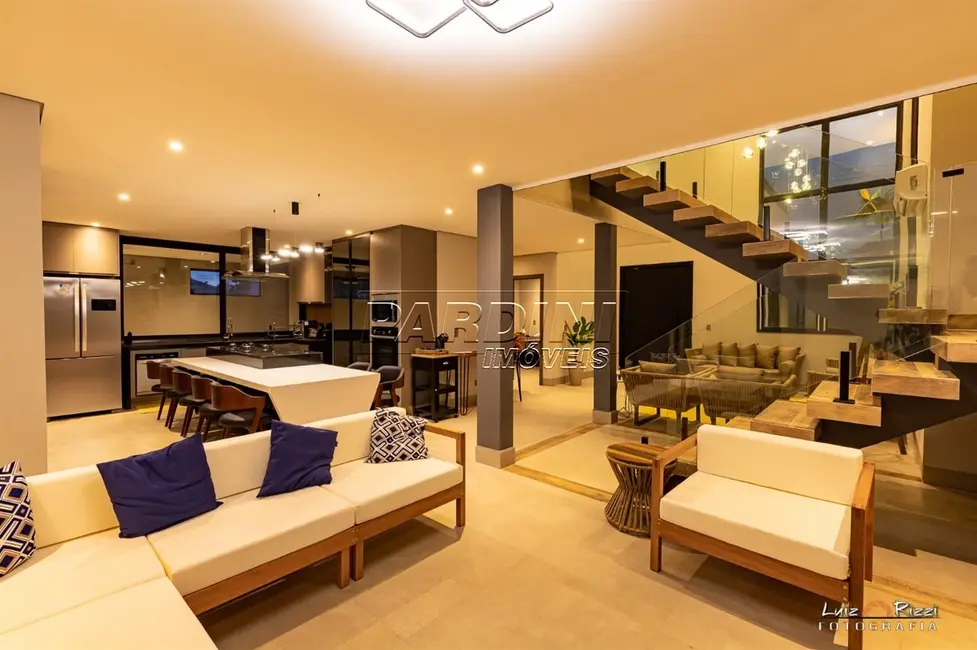 Foto 6 de Casa de Condomínio com 5 quartos à venda, 330m2 em Ubatuba - SP