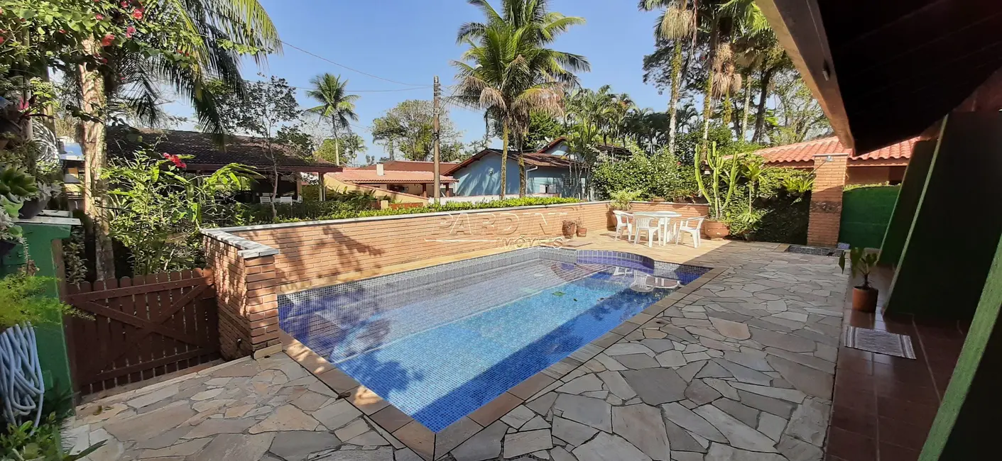 Foto 1 de Casa de Condomínio com 5 quartos à venda, 216m2 em Ubatuba - SP