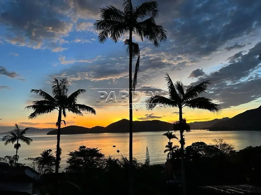 Foto 4 de Casa com 4 quartos à venda, 291m2 em Ubatuba - SP