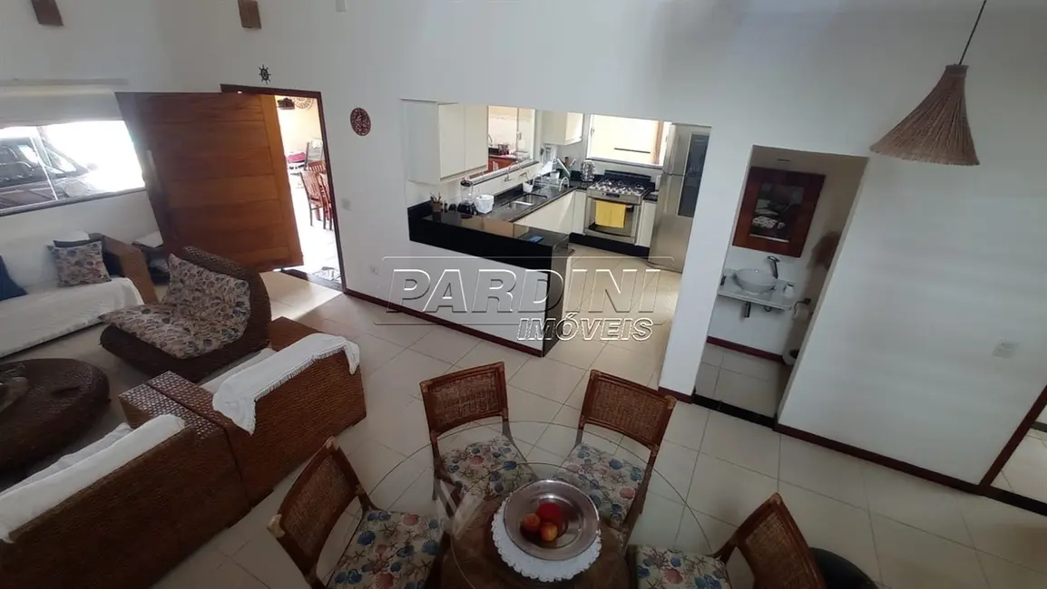 Foto 6 de Casa com 4 quartos à venda, 205m2 em Ubatuba - SP