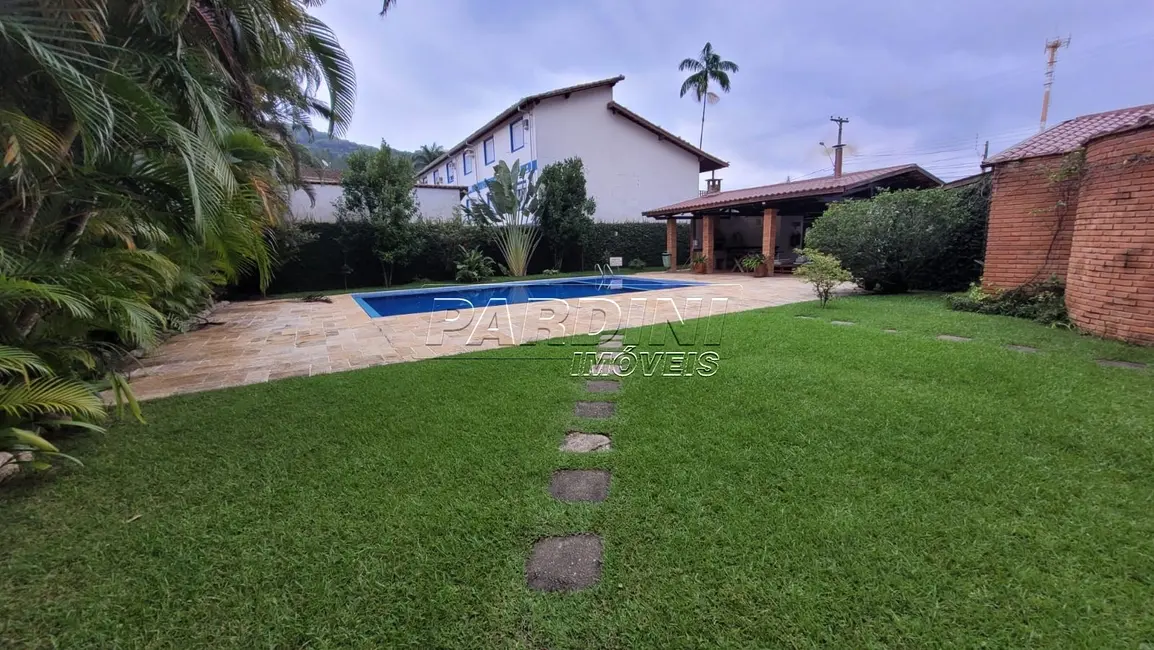 Apartamento com 3 quartos à venda, 155m2 em Ubatuba - SP - imagem 4 Foto 4 de Apartamento com 3 quartos à venda, 155m2 em Ubatuba - SP