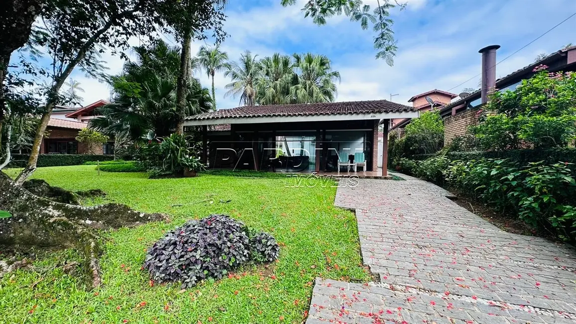 Foto 1 de Casa de Condomínio com 5 quartos à venda, 191m2 em Ubatuba - SP