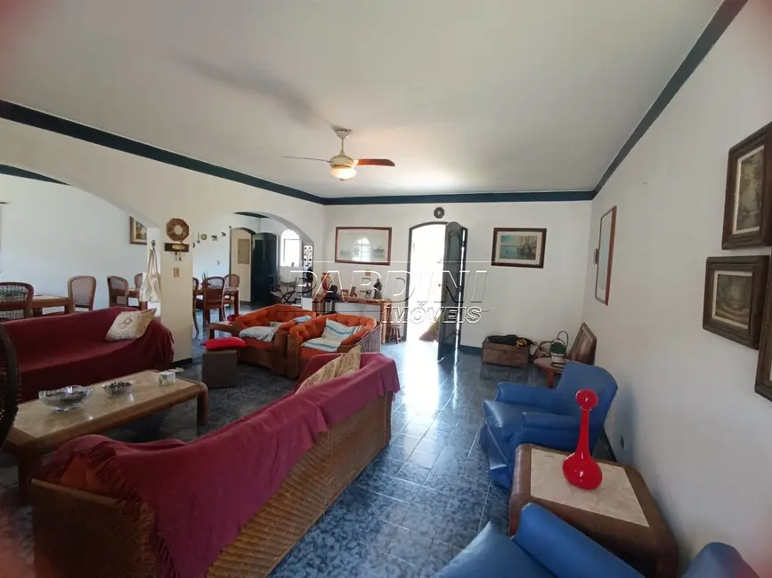 Foto 5 de Casa com 6 quartos à venda, 275m2 em Ubatuba - SP