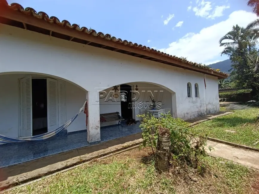 Foto 2 de Casa com 6 quartos à venda, 275m2 em Ubatuba - SP