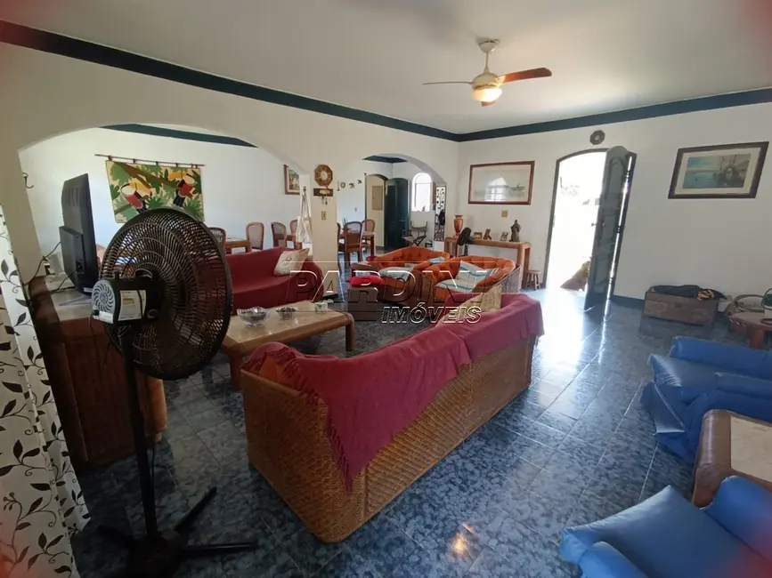 Foto 4 de Casa com 6 quartos à venda, 275m2 em Ubatuba - SP
