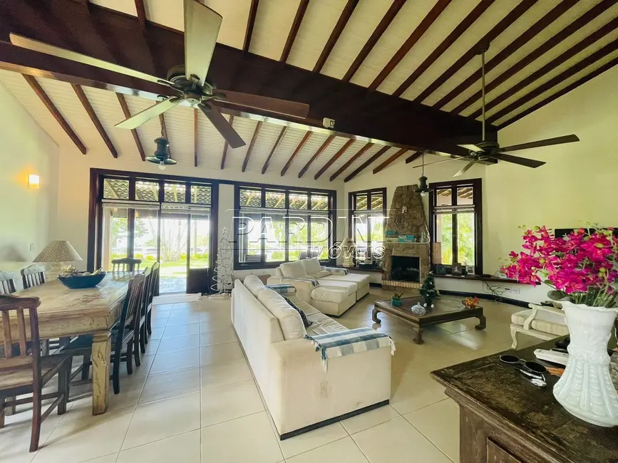 Foto 4 de Casa de Condomínio com 3 quartos à venda, 580m2 em Ubatuba - SP