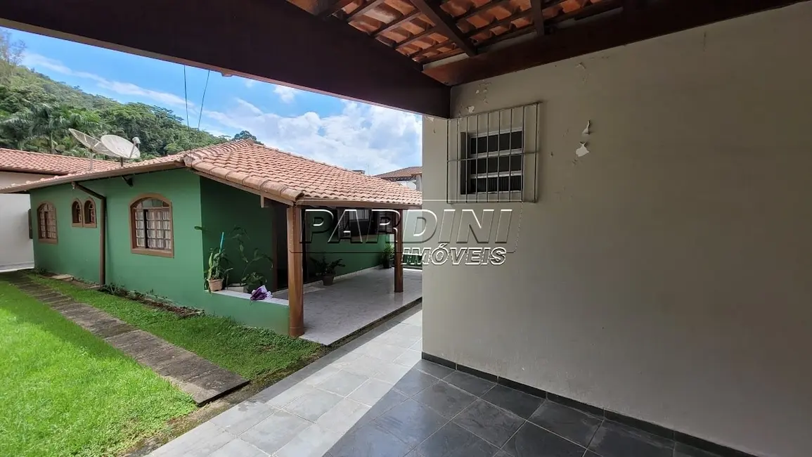 Foto 2 de Casa com 3 quartos à venda, 193m2 em Ubatuba - SP