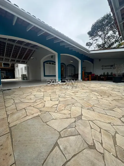 Foto 2 de Casa com 3 quartos à venda, 100m2 em Ubatuba - SP
