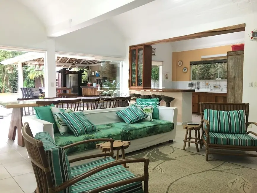 Casa com 5 quartos à venda, 155m2 em Ubatuba - SP - imagem 2 Foto 2 de Casa com 5 quartos à venda, 155m2 em Ubatuba - SP