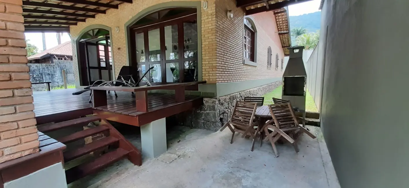 Foto 6 de Casa de Condomínio com 3 quartos à venda, 213m2 em Ubatuba - SP