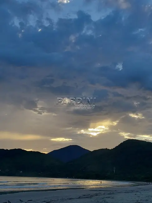 Foto 3 de Terreno / Lote à venda, 738m2 em Ubatuba - SP