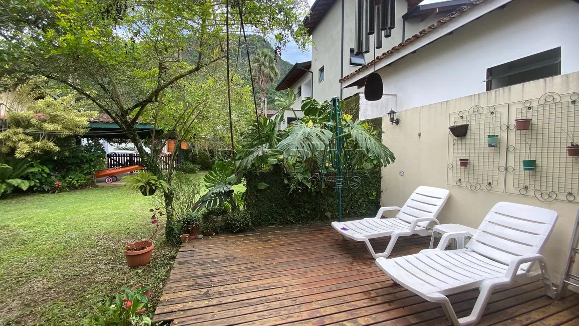 Foto 6 de Casa de Condomínio com 4 quartos à venda, 180m2 em Ubatuba - SP