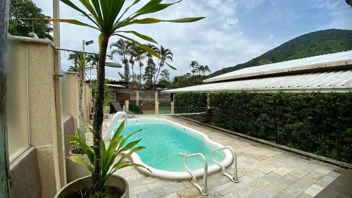 Foto 6 de Casa com 4 quartos à venda, 250m2 em Ubatuba - SP