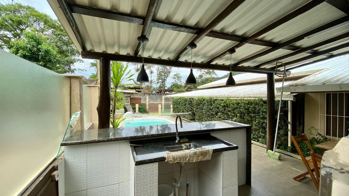 Foto 8 de Casa com 4 quartos à venda, 250m2 em Ubatuba - SP