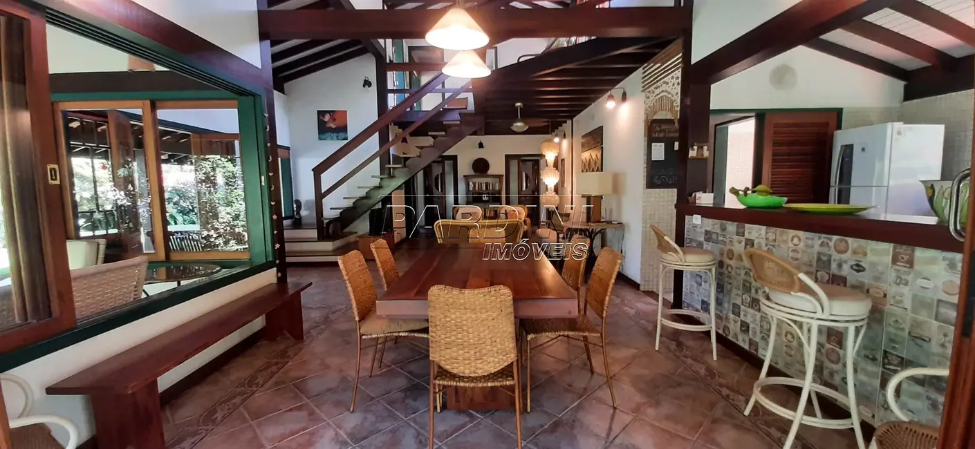 Foto 1 de Casa de Condomínio com 4 quartos à venda, 308m2 em Ubatuba - SP