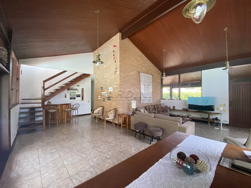 Foto 9 de Casa de Condomínio com 6 quartos à venda, 345m2 em Ubatuba - SP