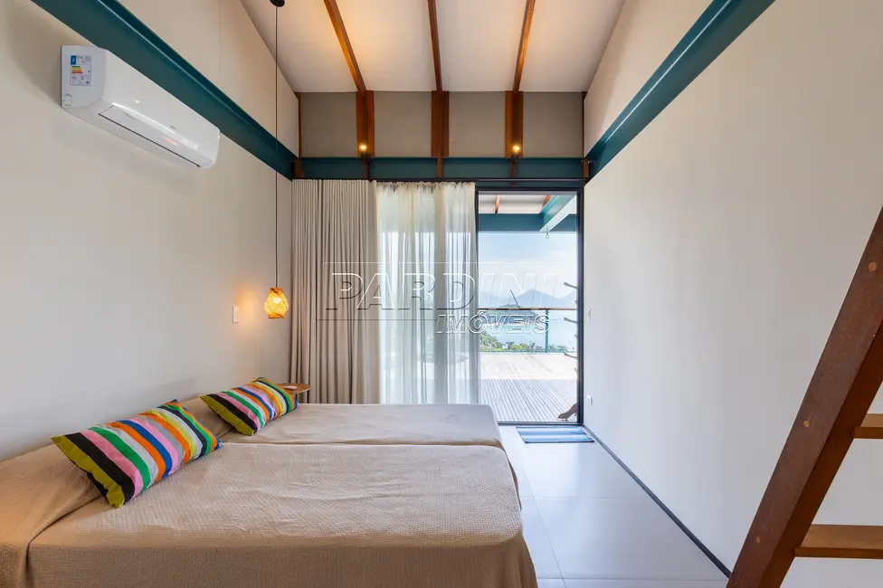 Foto 8 de Casa de Condomínio com 4 quartos à venda, 560m2 em Ubatuba - SP