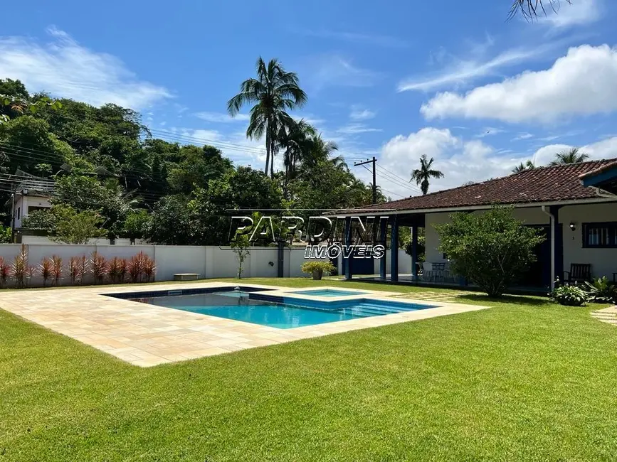 Foto 5 de Casa de Condomínio com 4 quartos à venda, 330m2 em Ubatuba - SP