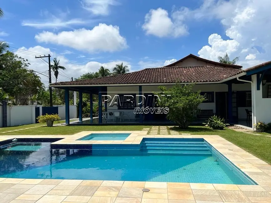 Foto 1 de Casa de Condomínio com 4 quartos à venda, 330m2 em Ubatuba - SP